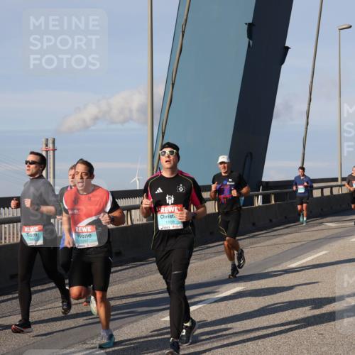 03.10.2025 - Köhlbrandbrückenlauf Julia Fischer http://msf.ph/oto/9001837 03.10.2025 09:39:58 Position 2 1109, 1297 meine-sportfotos.de