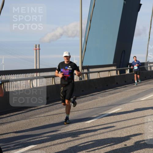 03.10.2025 - Köhlbrandbrückenlauf Julia Fischer http://msf.ph/oto/9001844 03.10.2025 09:39:59 Position 2 1109 meine-sportfotos.de