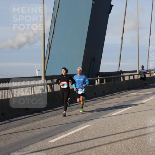 03.10.2025 - Köhlbrandbrückenlauf Julia Fischer http://msf.ph/oto/9001893 03.10.2025 09:40:06 Position 2  meine-sportfotos.de