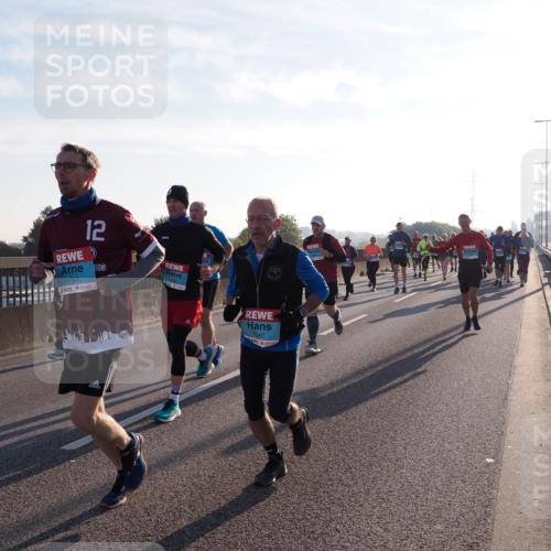 03.10.2025 - Köhlbrandbrückenlauf Fabian Wolf http://msf.ph/oto/9002028 03.10.2025 09:17:49 Position 3 12, 2743, 1340 meine-sportfotos.de