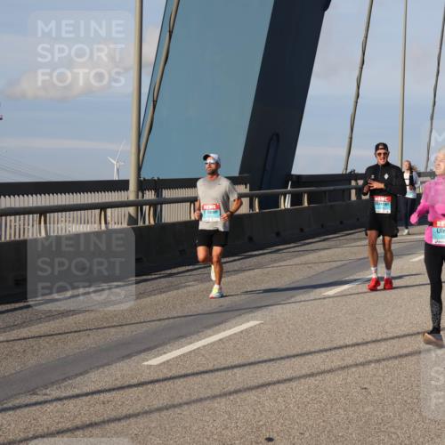 03.10.2025 - Köhlbrandbrückenlauf Julia Fischer http://msf.ph/oto/9002048 03.10.2025 09:40:40 Position 2 3263 meine-sportfotos.de