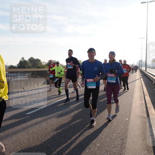 03.10.2025 - Köhlbrandbrückenlauf Fabian Wolf http://msf.ph/oto/9002277 03.10.2025 09:17:55 Position 3 3261, 3492 meine-sportfotos.de