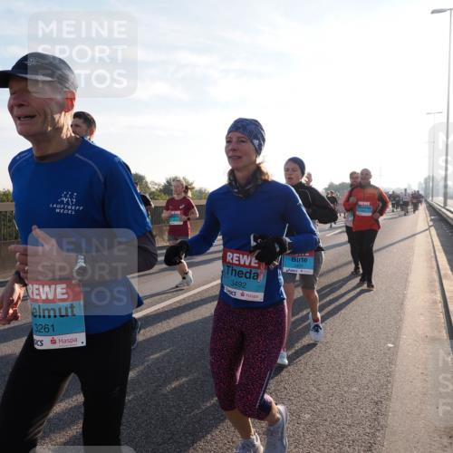 03.10.2025 - Köhlbrandbrückenlauf Fabian Wolf http://msf.ph/oto/9002317 03.10.2025 09:17:56 Position 3 3261, 3492, 3493 meine-sportfotos.de