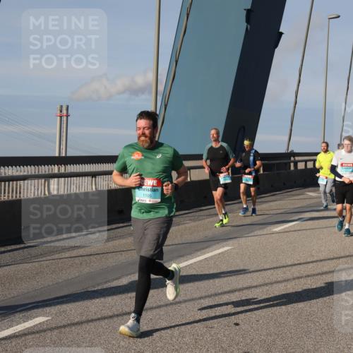 03.10.2025 - Köhlbrandbrückenlauf Julia Fischer http://msf.ph/oto/9002541 03.10.2025 09:42:14 Position 2 1105 meine-sportfotos.de