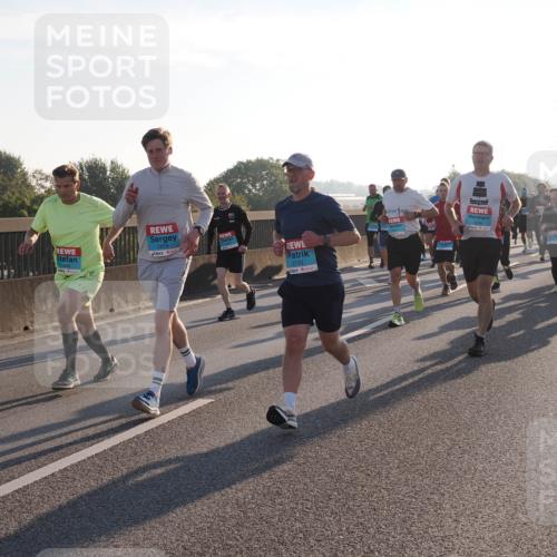 03.10.2025 - Köhlbrandbrückenlauf Fabian Wolf http://msf.ph/oto/9002662 03.10.2025 09:18:03 Position 3 2858, 2733 meine-sportfotos.de