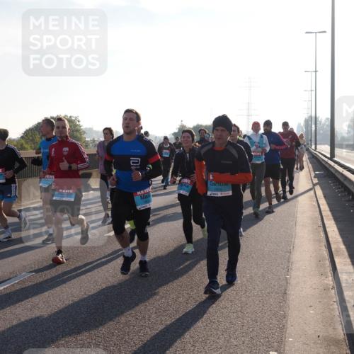 03.10.2025 - Köhlbrandbrückenlauf Fabian Wolf http://msf.ph/oto/9002788 03.10.2025 09:18:06 Position 3 1902, 2805 meine-sportfotos.de