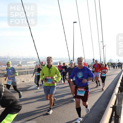 03.10.2025 - Köhlbrandbrückenlauf Julia Fischer http://msf.ph/oto/9002855 03.10.2025 09:28:06 Position 1 1768, 3406 meine-sportfotos.de