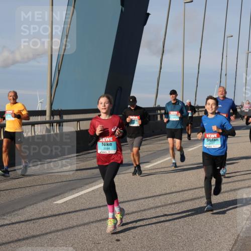 03.10.2025 - Köhlbrandbrückenlauf Julia Fischer http://msf.ph/oto/9003049 03.10.2025 09:44:11 Position 2 2084, 3497 meine-sportfotos.de