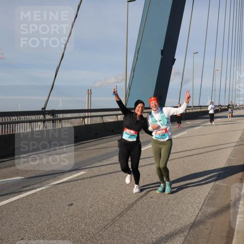 03.10.2025 - Köhlbrandbrückenlauf Julia Fischer http://msf.ph/oto/9003239 03.10.2025 09:45:08 Position 2 179999777711944, 1406 meine-sportfotos.de