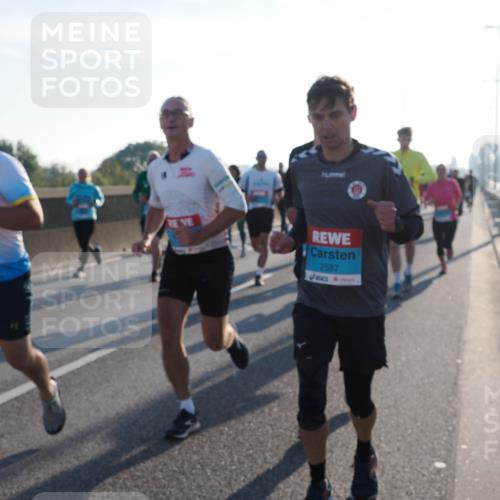 03.10.2025 - Köhlbrandbrückenlauf Fabian Wolf http://msf.ph/oto/9003351 03.10.2025 09:18:17 Position 3 1071, 2587 meine-sportfotos.de
