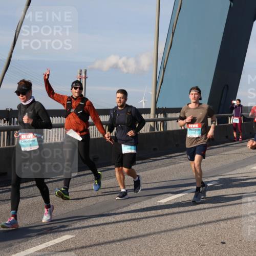 03.10.2025 - Köhlbrandbrückenlauf Julia Fischer http://msf.ph/oto/9003412 03.10.2025 09:45:43 Position 2 77779999707714, 2814, 5, 1, 1680, 1722, 3838 meine-sportfotos.de