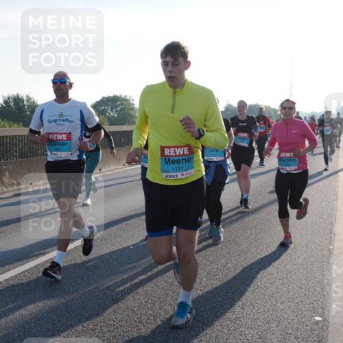 03.10.2025 - Köhlbrandbrückenlauf Fabian Wolf http://msf.ph/oto/9003453 03.10.2025 09:18:19 Position 3 1567, 1111, 1331, 1566 meine-sportfotos.de