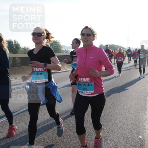 03.10.2025 - Köhlbrandbrückenlauf Fabian Wolf http://msf.ph/oto/9003502 03.10.2025 09:18:21 Position 3 1327, 1331, 1335, 1566 meine-sportfotos.de