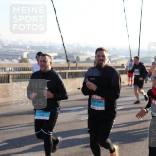 03.10.2025 - Köhlbrandbrückenlauf Julia Fischer http://msf.ph/oto/9003584 03.10.2025 09:29:50 Position 1  meine-sportfotos.de