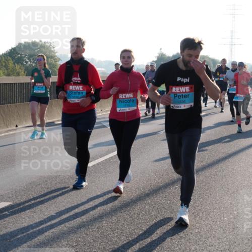 03.10.2025 - Köhlbrandbrückenlauf Fabian Wolf http://msf.ph/oto/9003596 03.10.2025 09:18:23 Position 3 3272, 1716, 1336 meine-sportfotos.de