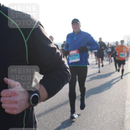 03.10.2025 - Köhlbrandbrückenlauf Fabian Wolf http://msf.ph/oto/9003799 03.10.2025 09:18:29 Position 3  meine-sportfotos.de