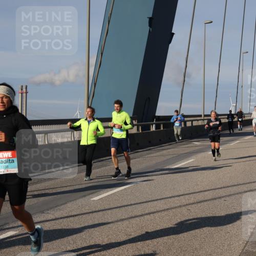 03.10.2025 - Köhlbrandbrückenlauf Julia Fischer http://msf.ph/oto/9003890 03.10.2025 09:47:01 Position 2 1338 meine-sportfotos.de