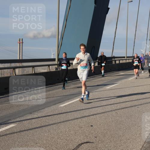 03.10.2025 - Köhlbrandbrückenlauf Julia Fischer http://msf.ph/oto/9003913 03.10.2025 09:47:09 Position 2  meine-sportfotos.de