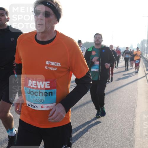 03.10.2025 - Köhlbrandbrückenlauf Fabian Wolf http://msf.ph/oto/9003999 03.10.2025 09:18:33 Position 3 03, 1534, 1430 meine-sportfotos.de