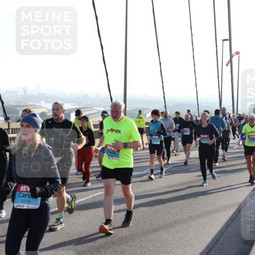 03.10.2025 - Köhlbrandbrückenlauf Julia Fischer http://msf.ph/oto/9004216 03.10.2025 09:31:38 Position 1 3110, 2739 meine-sportfotos.de