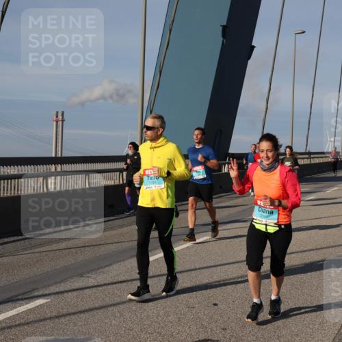 03.10.2025 - Köhlbrandbrückenlauf Julia Fischer http://msf.ph/oto/9004328 03.10.2025 09:48:17 Position 2 1701, 3197 meine-sportfotos.de