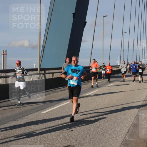 03.10.2025 - Köhlbrandbrückenlauf Julia Fischer http://msf.ph/oto/9004442 03.10.2025 09:48:49 Position 2 1802 meine-sportfotos.de