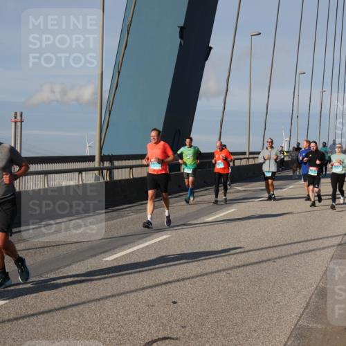 03.10.2025 - Köhlbrandbrückenlauf Julia Fischer http://msf.ph/oto/9004456 03.10.2025 09:48:51 Position 2 1015 meine-sportfotos.de
