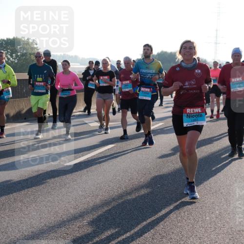 03.10.2025 - Köhlbrandbrückenlauf Fabian Wolf http://msf.ph/oto/9004491 03.10.2025 09:18:47 Position 3 2, 025, 1363, 1498 meine-sportfotos.de