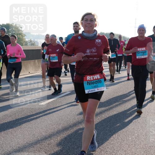 03.10.2025 - Köhlbrandbrückenlauf Fabian Wolf http://msf.ph/oto/9004530 03.10.2025 09:18:48 Position 3 2134, 1498, 1363, 1501 meine-sportfotos.de