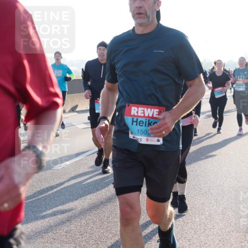 03.10.2025 - Köhlbrandbrückenlauf Fabian Wolf http://msf.ph/oto/9004682 03.10.2025 09:18:50 Position 3 150, 1025 meine-sportfotos.de