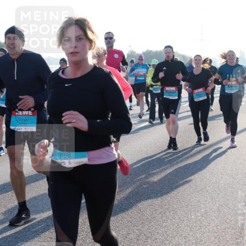 03.10.2025 - Köhlbrandbrückenlauf Fabian Wolf http://msf.ph/oto/9004730 03.10.2025 09:18:51 Position 3 2776, 3750, 3168, 3515, 3724, 1460 meine-sportfotos.de