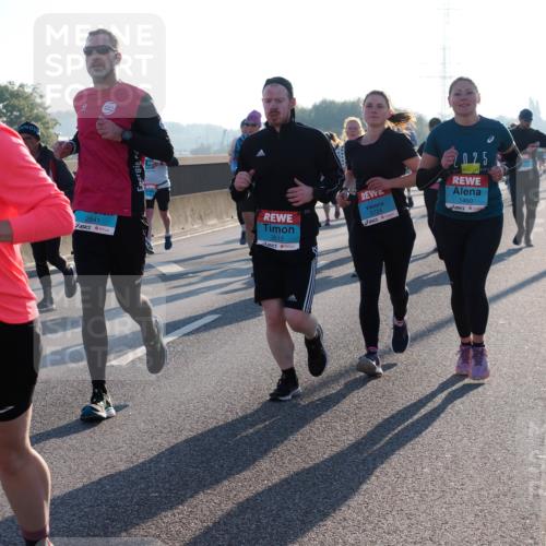 03.10.2025 - Köhlbrandbrückenlauf Fabian Wolf http://msf.ph/oto/9004759 03.10.2025 09:18:53 Position 3 3210, 2941, 3515, 3724, 025, 1460 meine-sportfotos.de