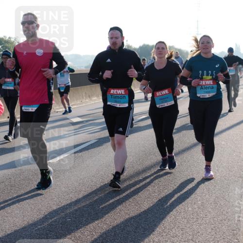03.10.2025 - Köhlbrandbrückenlauf Fabian Wolf http://msf.ph/oto/9004767 03.10.2025 09:18:53 Position 3 494, 3515, 3724, 2025, 1460 meine-sportfotos.de