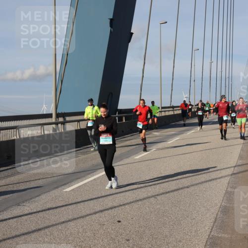 03.10.2025 - Köhlbrandbrückenlauf Julia Fischer http://msf.ph/oto/9004788 03.10.2025 09:50:05 Position 2 1204 meine-sportfotos.de