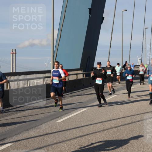 03.10.2025 - Köhlbrandbrückenlauf Julia Fischer http://msf.ph/oto/9005041 03.10.2025 09:50:49 Position 2  meine-sportfotos.de