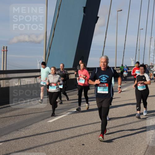 03.10.2025 - Köhlbrandbrückenlauf Julia Fischer http://msf.ph/oto/9005070 03.10.2025 09:50:54 Position 2 1714, 2699 meine-sportfotos.de
