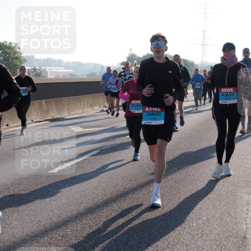 03.10.2025 - Köhlbrandbrückenlauf Fabian Wolf http://msf.ph/oto/9005151 03.10.2025 09:19:03 Position 3 1873, 1515, 1933, 3326 meine-sportfotos.de