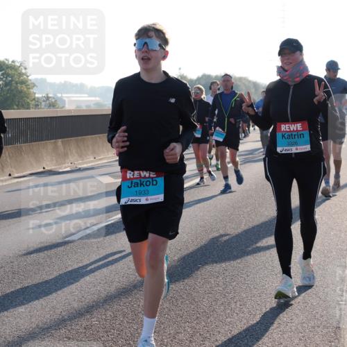 03.10.2025 - Köhlbrandbrückenlauf Fabian Wolf http://msf.ph/oto/9005195 03.10.2025 09:19:04 Position 3 1933, 3326 meine-sportfotos.de