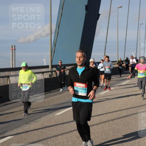 03.10.2025 - Köhlbrandbrückenlauf Julia Fischer http://msf.ph/oto/9005218 03.10.2025 09:51:31 Position 2 2778 meine-sportfotos.de