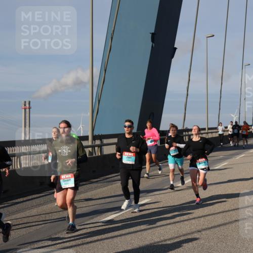 03.10.2025 - Köhlbrandbrückenlauf Julia Fischer http://msf.ph/oto/9005256 03.10.2025 09:51:39 Position 2 2758, 1390 meine-sportfotos.de
