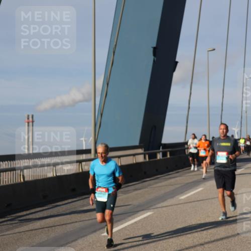 03.10.2025 - Köhlbrandbrückenlauf Julia Fischer http://msf.ph/oto/9005282 03.10.2025 09:51:44 Position 2  meine-sportfotos.de