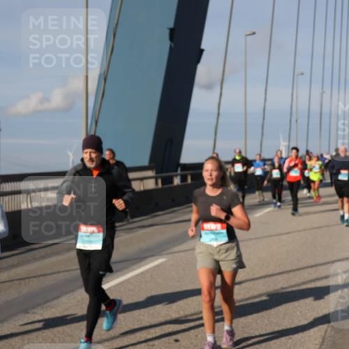 03.10.2025 - Köhlbrandbrückenlauf Julia Fischer http://msf.ph/oto/9005385 03.10.2025 09:52:01 Position 2  meine-sportfotos.de
