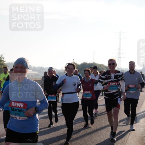 03.10.2025 - Köhlbrandbrückenlauf Fabian Wolf http://msf.ph/oto/9005469 03.10.2025 09:19:15 Position 3 3539, 3017, 3540, 1505 meine-sportfotos.de