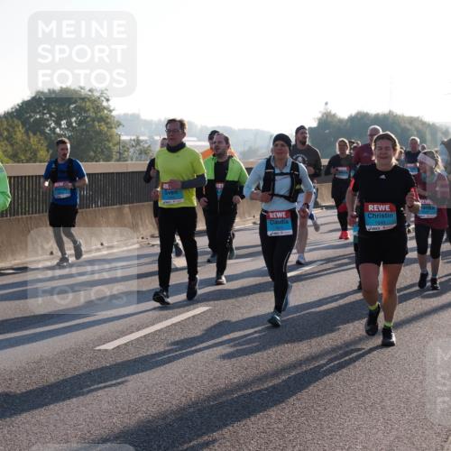 03.10.2025 - Köhlbrandbrückenlauf Fabian Wolf http://msf.ph/oto/9005775 03.10.2025 09:19:24 Position 3 1843, 1663, 1649, 1919 meine-sportfotos.de