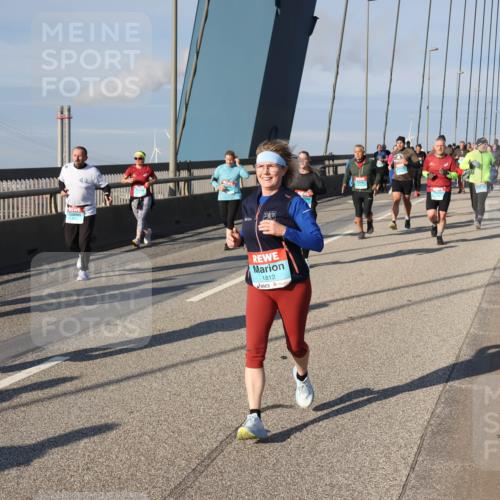 03.10.2025 - Köhlbrandbrückenlauf Julia Fischer http://msf.ph/oto/9005788 03.10.2025 09:53:23 Position 2 3450, 1812 meine-sportfotos.de