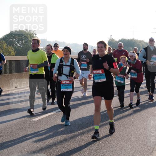 03.10.2025 - Köhlbrandbrückenlauf Fabian Wolf http://msf.ph/oto/9005815 03.10.2025 09:19:25 Position 3 1663, 1919, 1649, 3499, 3500 meine-sportfotos.de