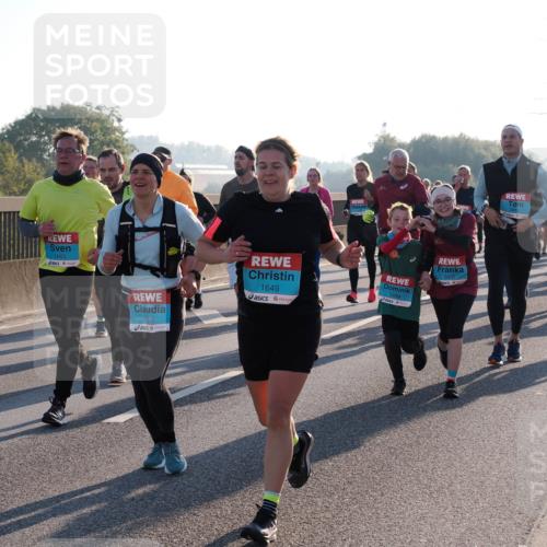 03.10.2025 - Köhlbrandbrückenlauf Fabian Wolf http://msf.ph/oto/9005837 03.10.2025 09:19:25 Position 3 1663, 1919, 1649, 3499, 3500, 3435 meine-sportfotos.de