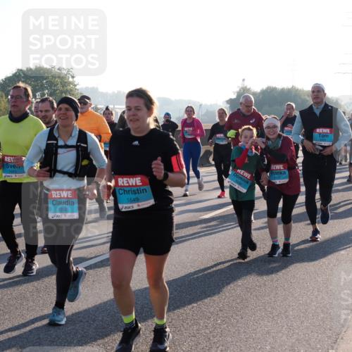 03.10.2025 - Köhlbrandbrückenlauf Fabian Wolf http://msf.ph/oto/9005847 03.10.2025 09:19:25 Position 3 1663, 1919, 1649, 3499, 3500, 3435 meine-sportfotos.de