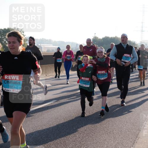 03.10.2025 - Köhlbrandbrückenlauf Fabian Wolf http://msf.ph/oto/9005864 03.10.2025 09:19:26 Position 3 1919, 1649, 3499, 3500 meine-sportfotos.de