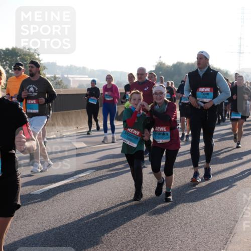 03.10.2025 - Köhlbrandbrückenlauf Fabian Wolf http://msf.ph/oto/9005875 03.10.2025 09:19:26 Position 3 1649, 3499, 3500, 3435 meine-sportfotos.de